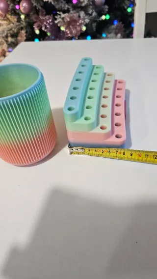 Set portapenne Legami: barattolo + espositore