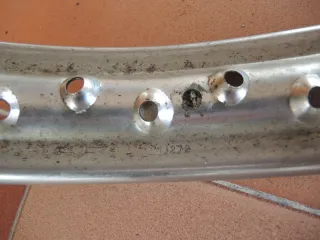 Llanta moto clàsica de 17", usada en Bueno estado.