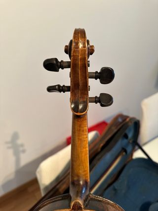 Violino antigo para restauro