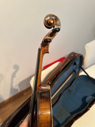 Violino antigo para restauro