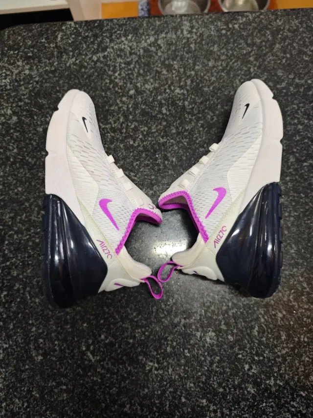 Deportivas Nike Air 270 Blancas y Moradas