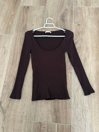 Camiseta marrón manga larga Zara