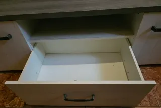 Mueble TV gris y blanco