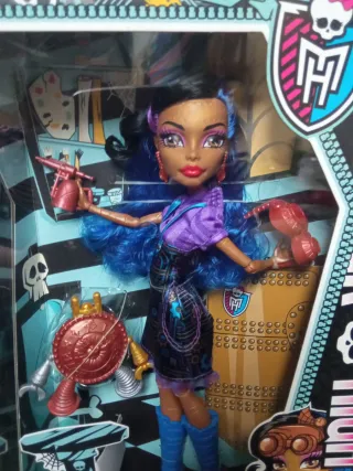 Monster High Muñeca Rebecca Steam