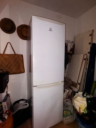 Nevera blanca