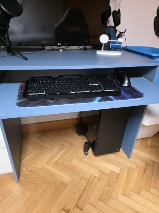 Escritorio y Estantería Azul