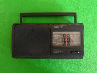 Radio Sony ICF-880L