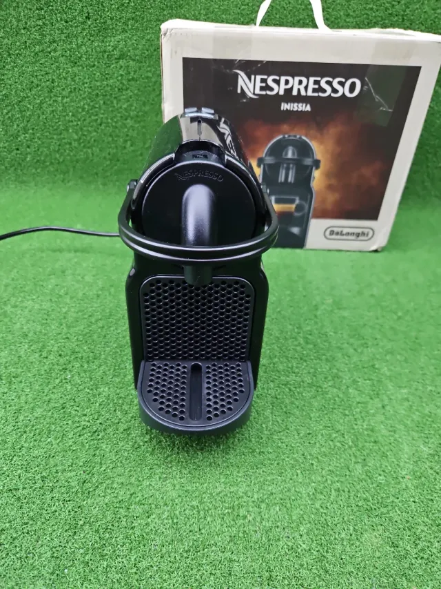 Cafeteira Nespresso Inissia DeLonghi Preta