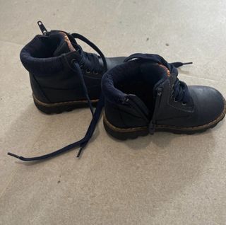 Botas niño talla 24