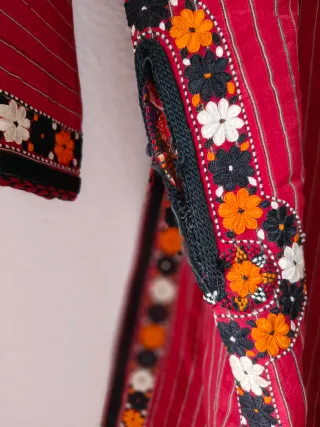 Chapan seda ikat antiguo Uzbekistán