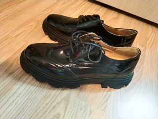 Zapatos charol negros T37-38