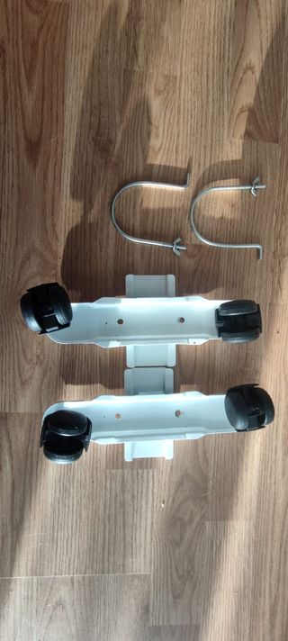 Ruedas para emisor térmico. Buen estado