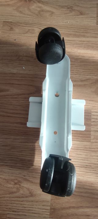 Ruedas para emisor térmico. Buen estado