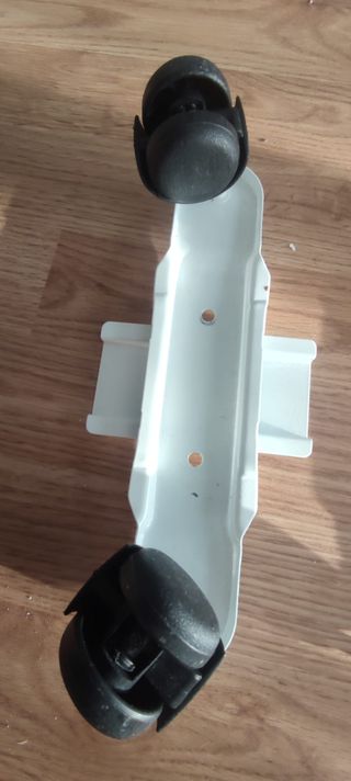 Ruedas para emisor térmico. Buen estado