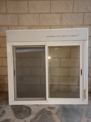 Ventana aluminio corredera con persiana