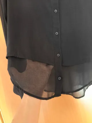 Camisa Bershka negra y blanca transparente