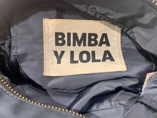 Bolso Bimba y Lola de color azul en buen estado
