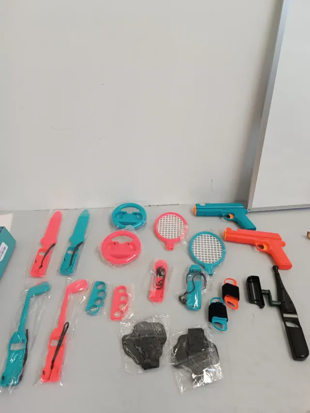 Kit Accessori 17 in 1 per Switch/Switch OLED C4Y0038