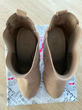 Botín tacón ancho de Bershka