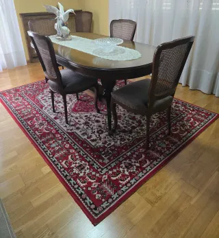 Mesa comedor + 6 sillas + bufet con espejo