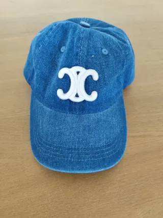 Berretto blu da donna