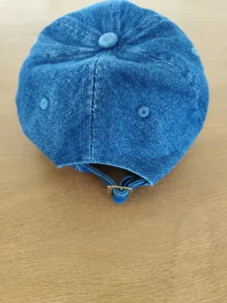 Berretto blu da donna