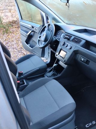 Volkswagen Caddy 2019 automática DSG diésel 102 CV