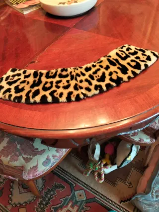 Cuello sintético estampado leopardo