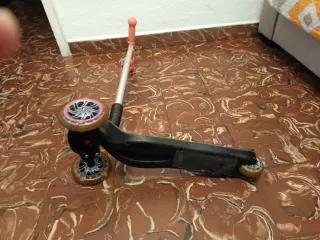 Patinete 3 ruedas niña rosa.No envío