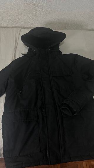 Abrigo de invierno negro