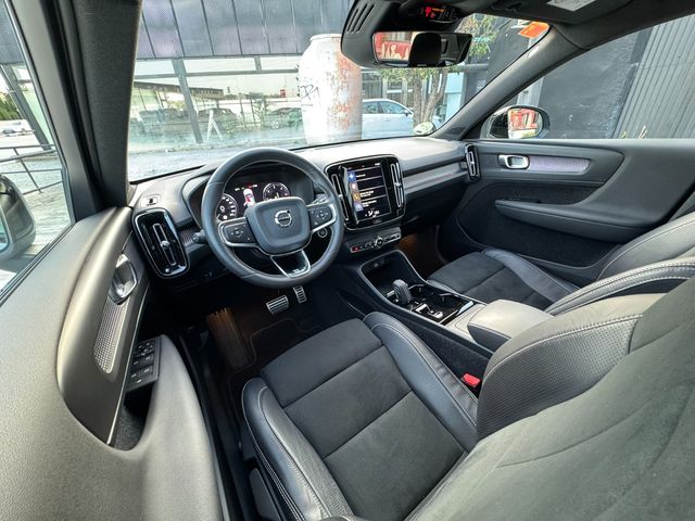 Volvo XC40 2.0 D3 AWD R-Design Auto