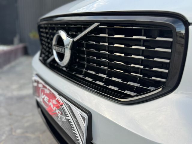 Volvo XC40 2.0 D3 AWD R-Design Auto