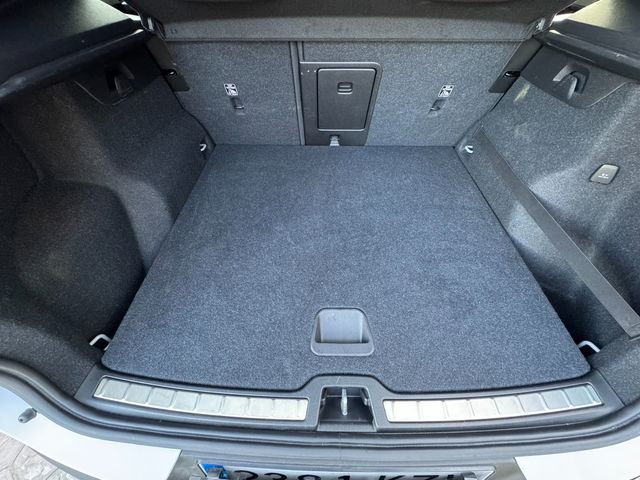 Volvo XC40 2.0 D3 AWD R-Design Auto