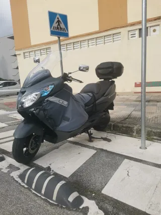 Motocicleta Suzuki burgman 400 ABS