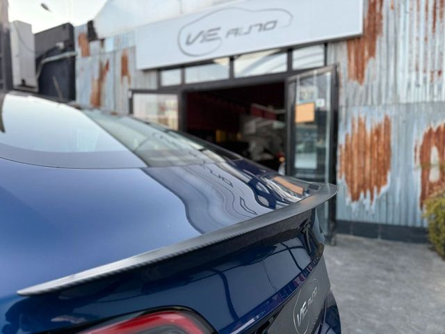 TESLA Model 3 Performance 4WD