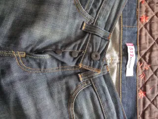 Pantalones Levi's 512 W30 L32