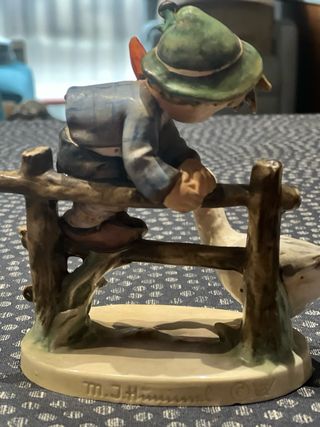 Figura porcelana Hummel niño y ganso