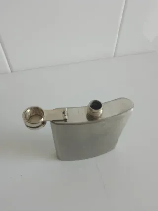 Petaca de acero inoxidable