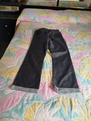 Pantalón vaquero campana azul