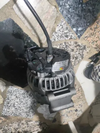 Alternador Bosch 0 986 081 370 Audi A4
