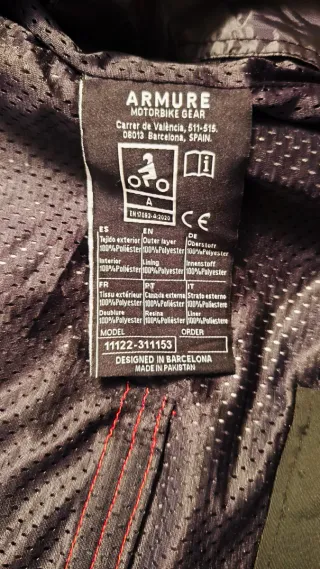 Chaqueta de moto ARMURE negra. Talla L