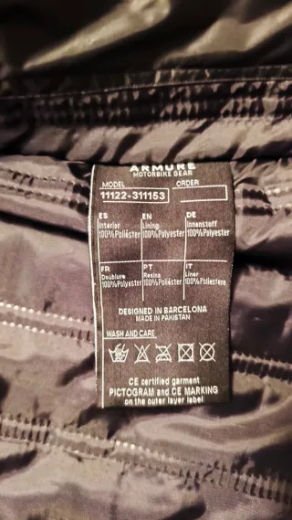 Chaqueta de moto ARMURE negra. Talla L
