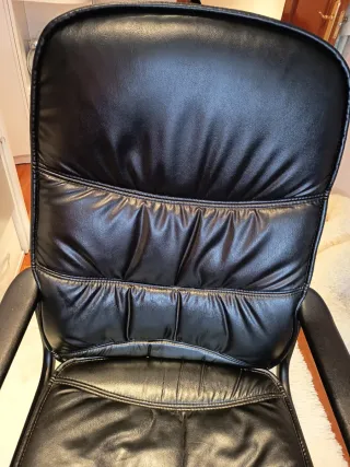 Silla de oficina negra