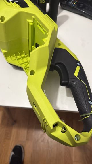 Motosierra Ryobi 40cm Batería y Cargador