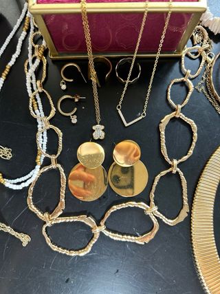 Pack Joyas Doradas y collar tous. Mas de 30 piezas