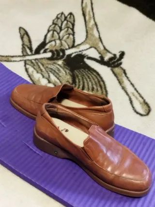 Zapatos de piel unisex marrones talla 38