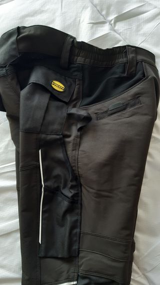 Pantalón trabajo Diadora
