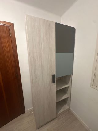 Armario juvenil moderno