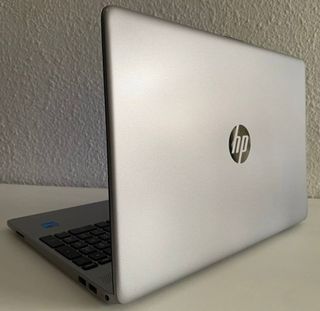 HP 250 G8 GAMA ALTA CORE I5 ONCEAVA GENERACION