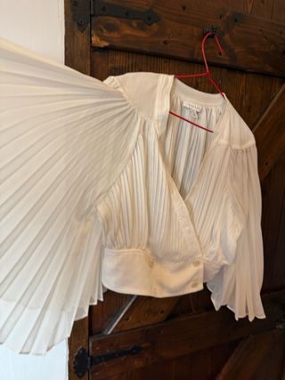 Blusa TOPSHOP gasa plisada mangas campana